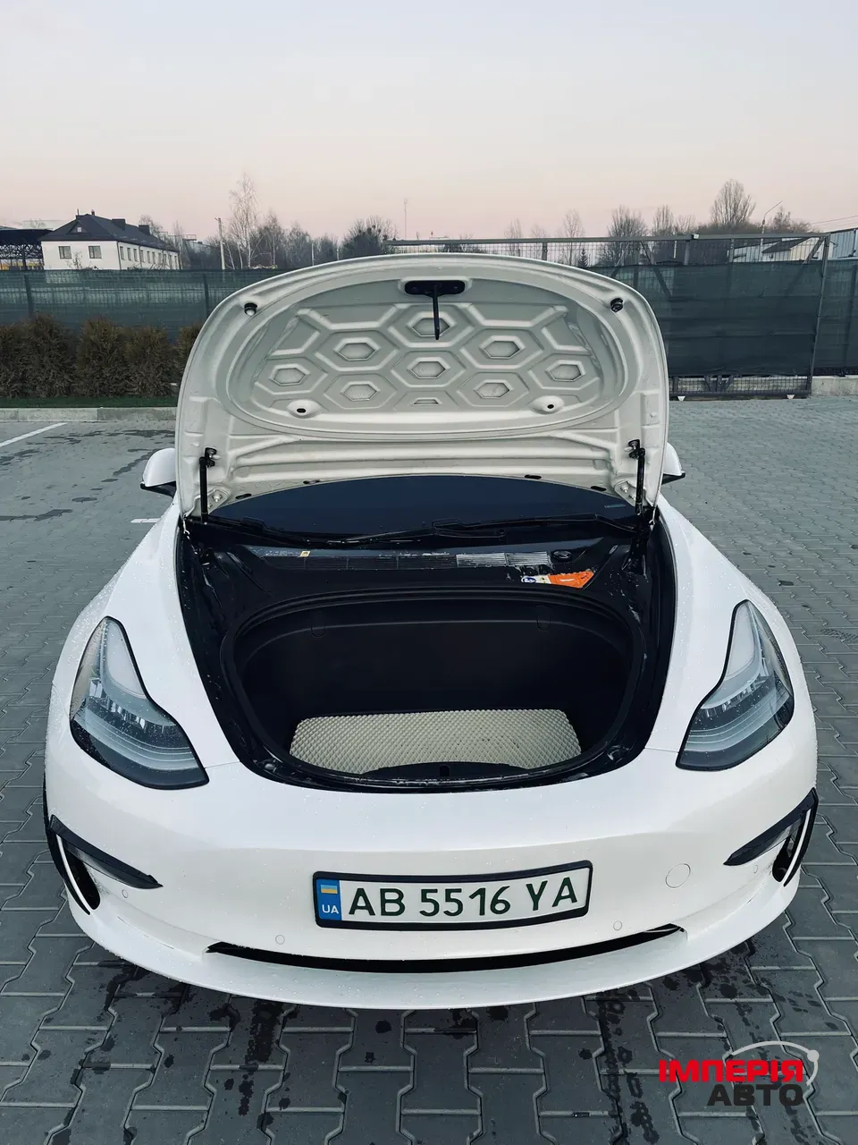 Tesla Model 3 - фото 6