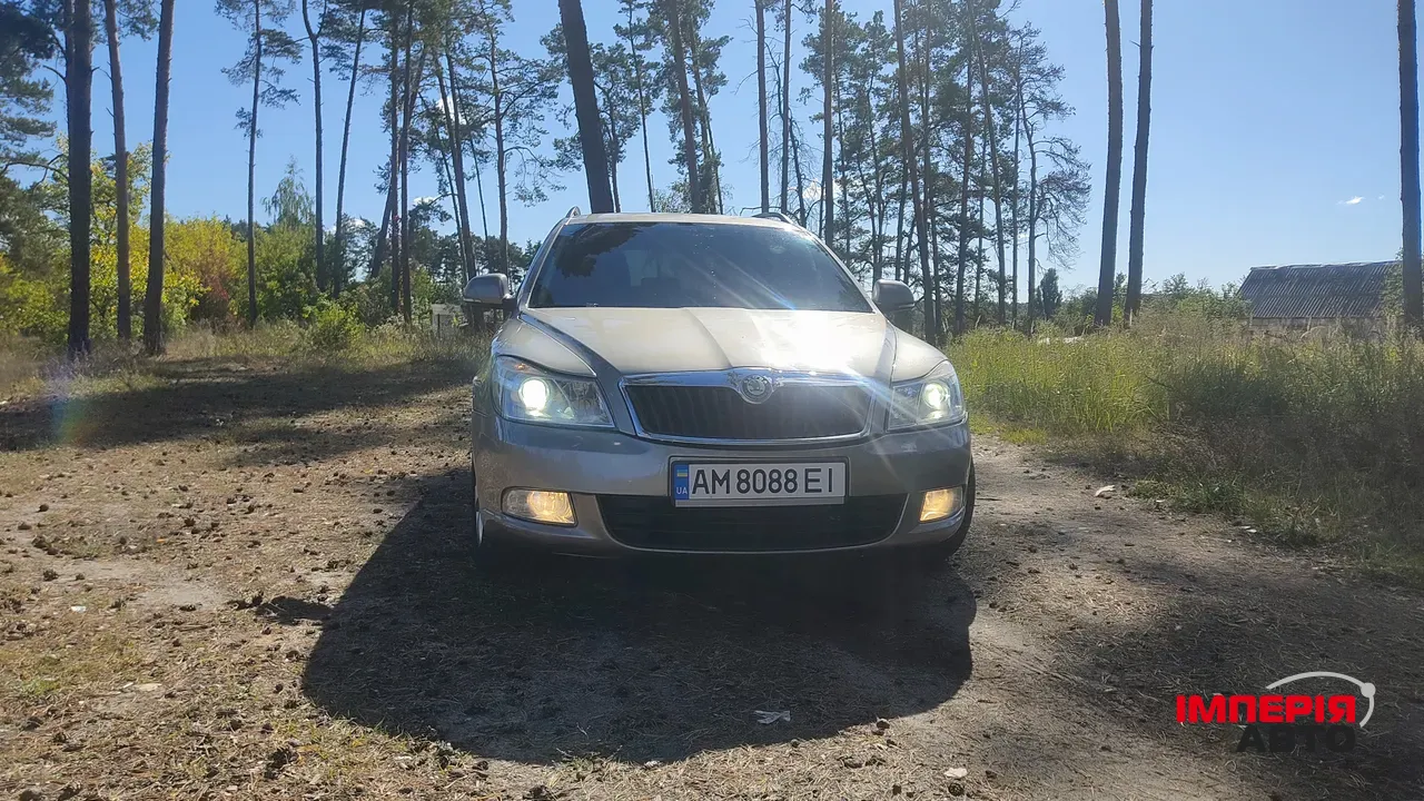 Skoda Octavia - фото 4