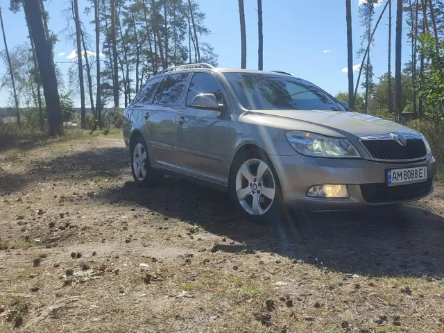 Skoda Octavia - фото 1