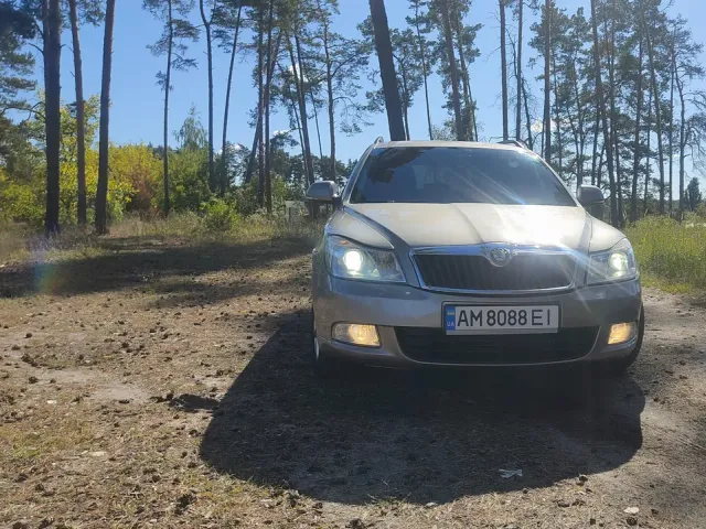 Skoda Octavia - фото 4