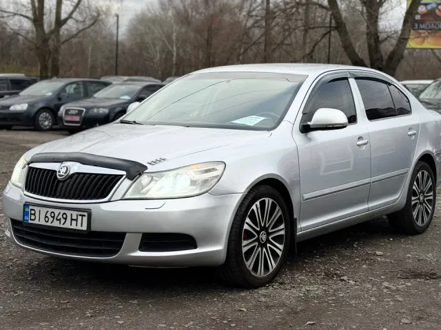 Skoda Octavia - фото 1
