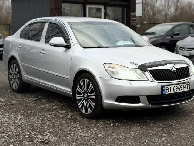 Skoda Octavia - фото 3