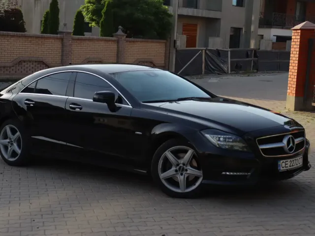 Mercedes-Benz CLS - фото 1