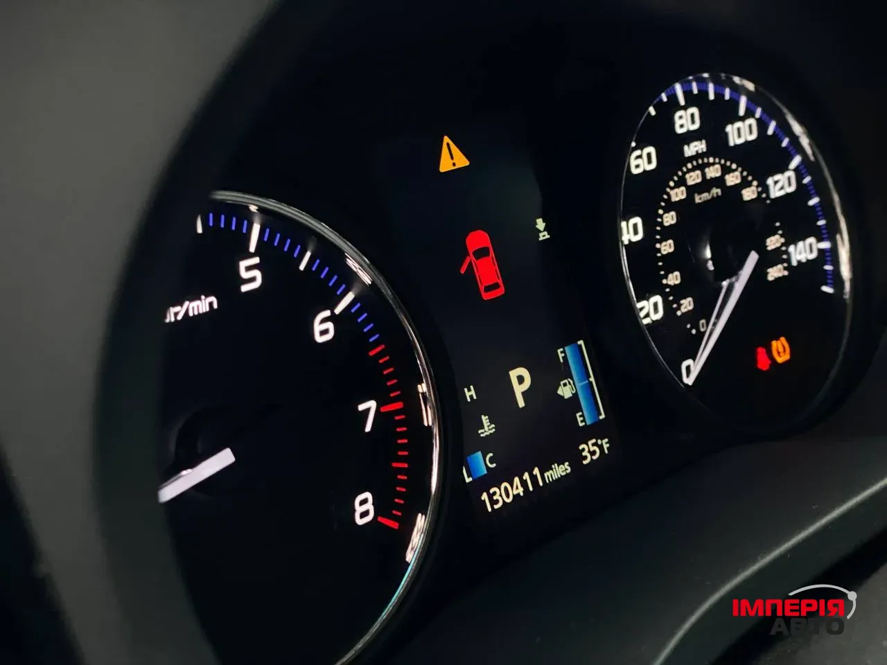 Mitsubishi Outlander - фото 11