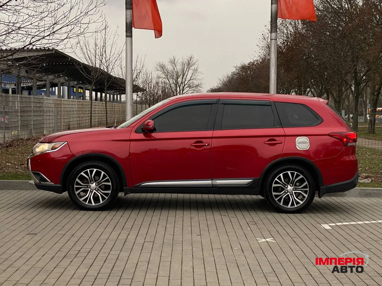 Mitsubishi Outlander - фото 5