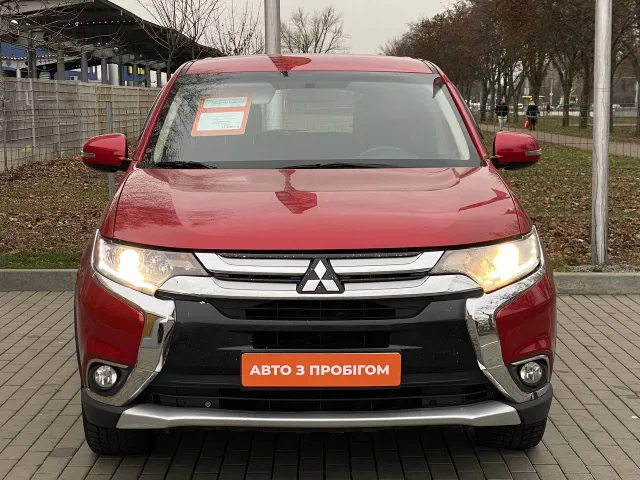 Mitsubishi Outlander - фото 2