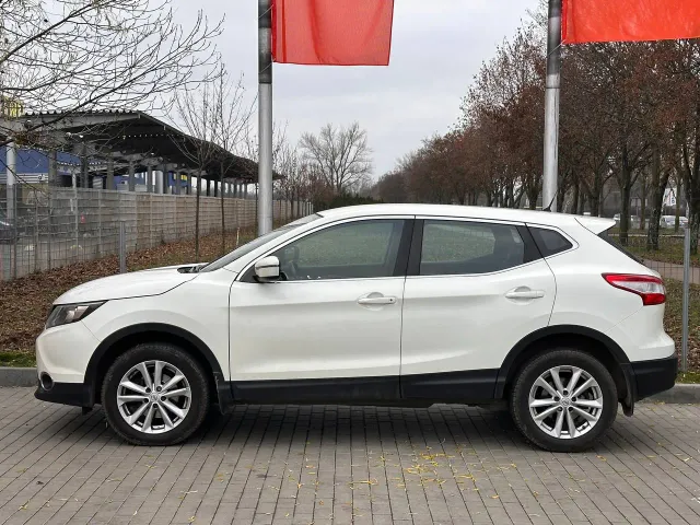 Nissan Qashqai - фото 4