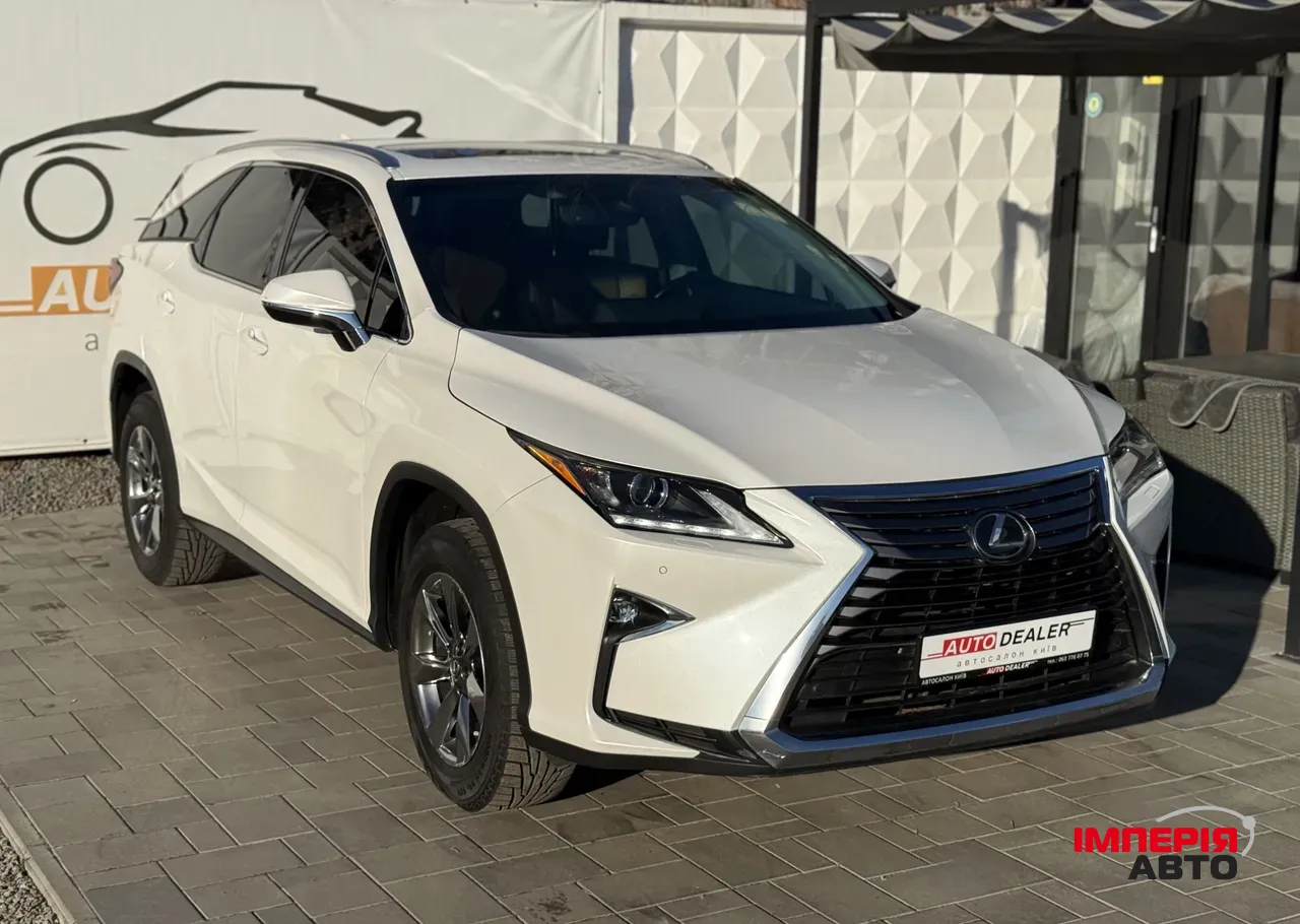 Lexus RX - фото 18