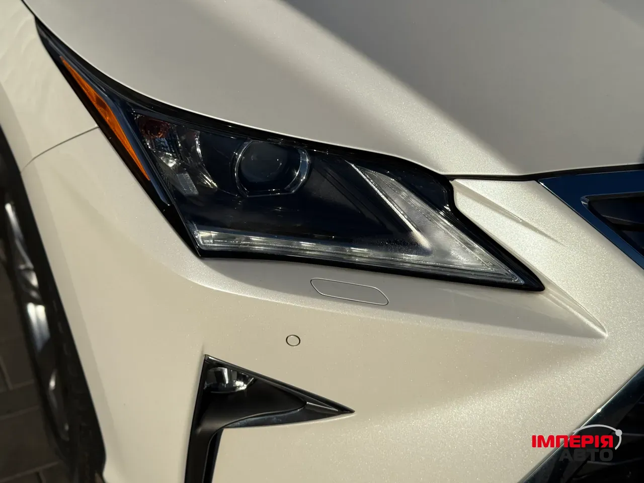 Lexus RX - фото 19