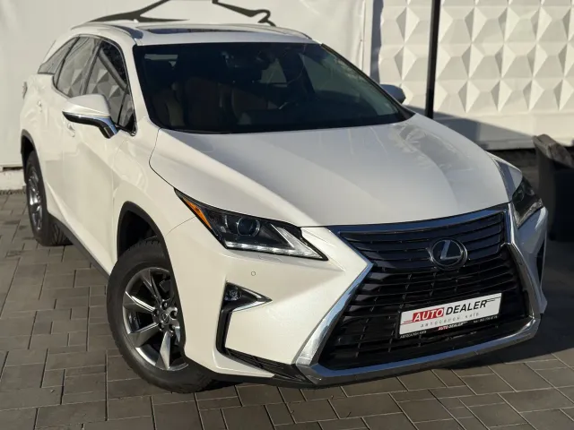 Lexus RX - фото 1