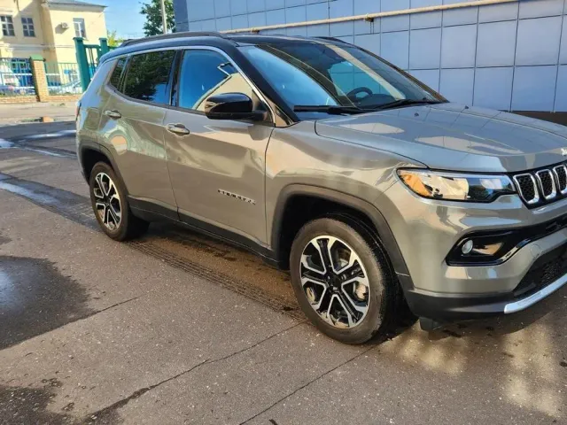 Jeep Compass - фото 2