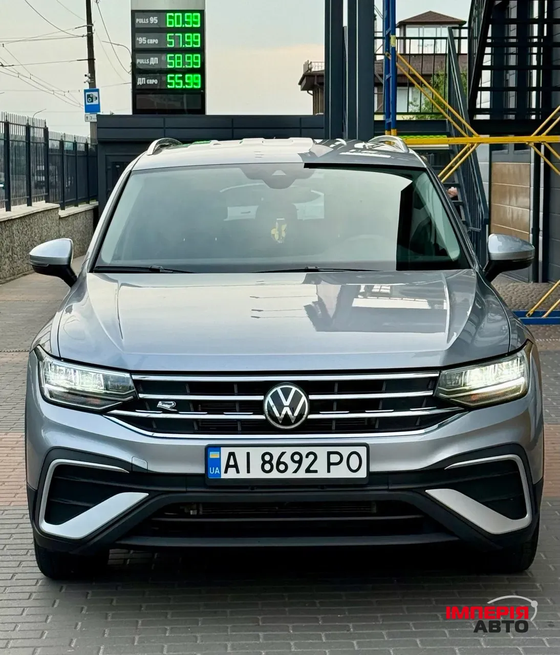 Volkswagen Tiguan R - фото 16