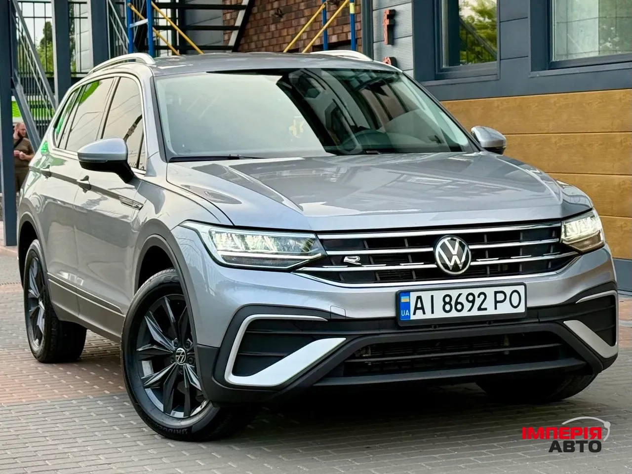 Volkswagen Tiguan R - фото 8