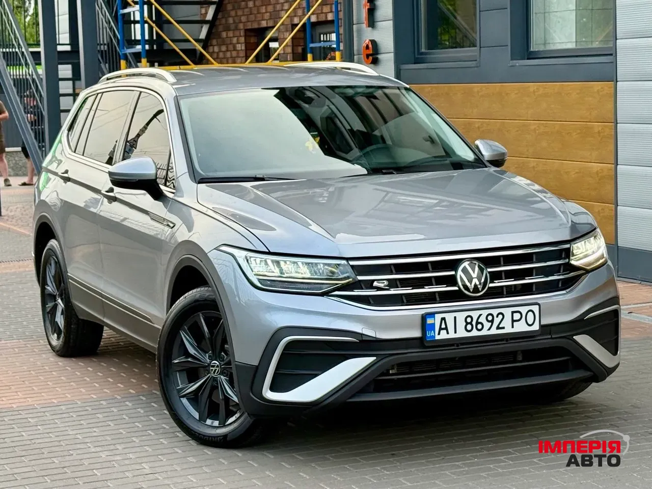 Volkswagen Tiguan R - фото 6