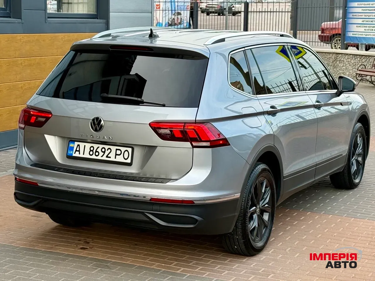 Volkswagen Tiguan R - фото 14