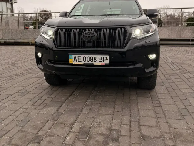 Toyota Land Cruiser Prado - фото 2