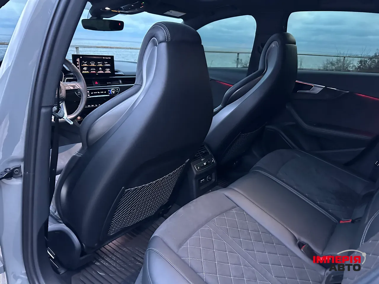 Audi S4 - фото 24