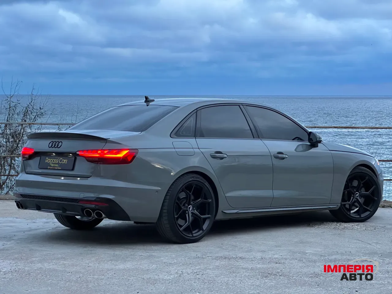 Audi S4 - фото 13