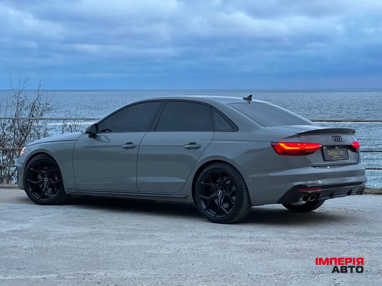 Audi S4 - фото 11