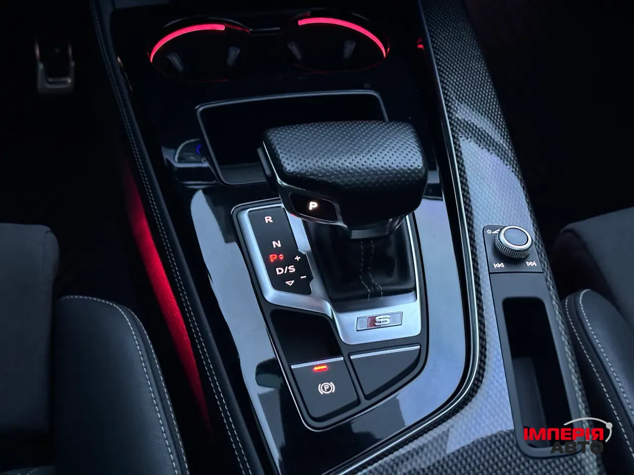 Audi S4 - фото 18