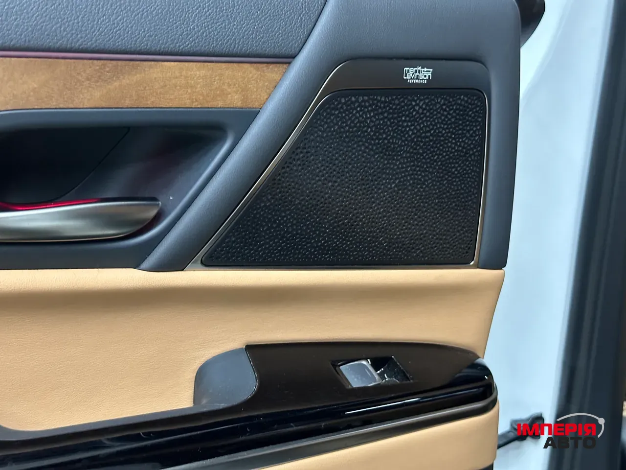 Lexus LX - фото 15