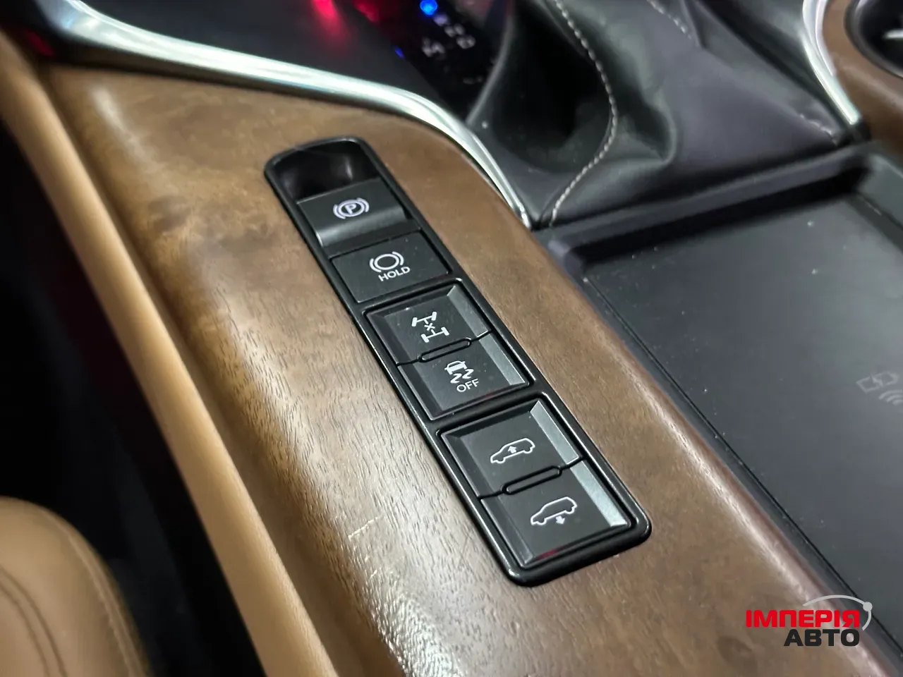 Lexus LX - фото 13