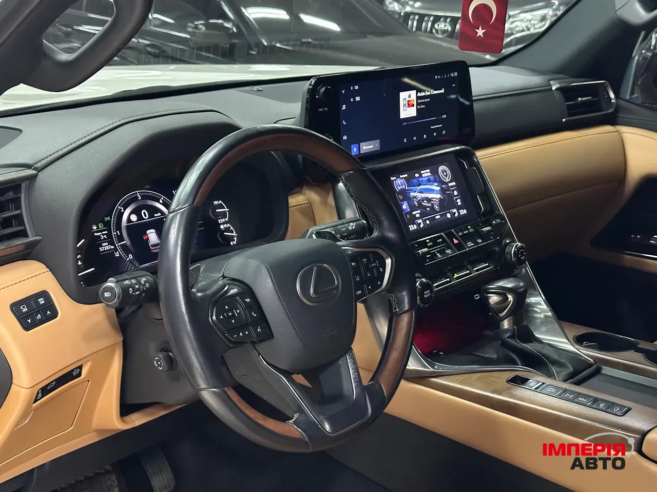 Lexus LX - фото 23