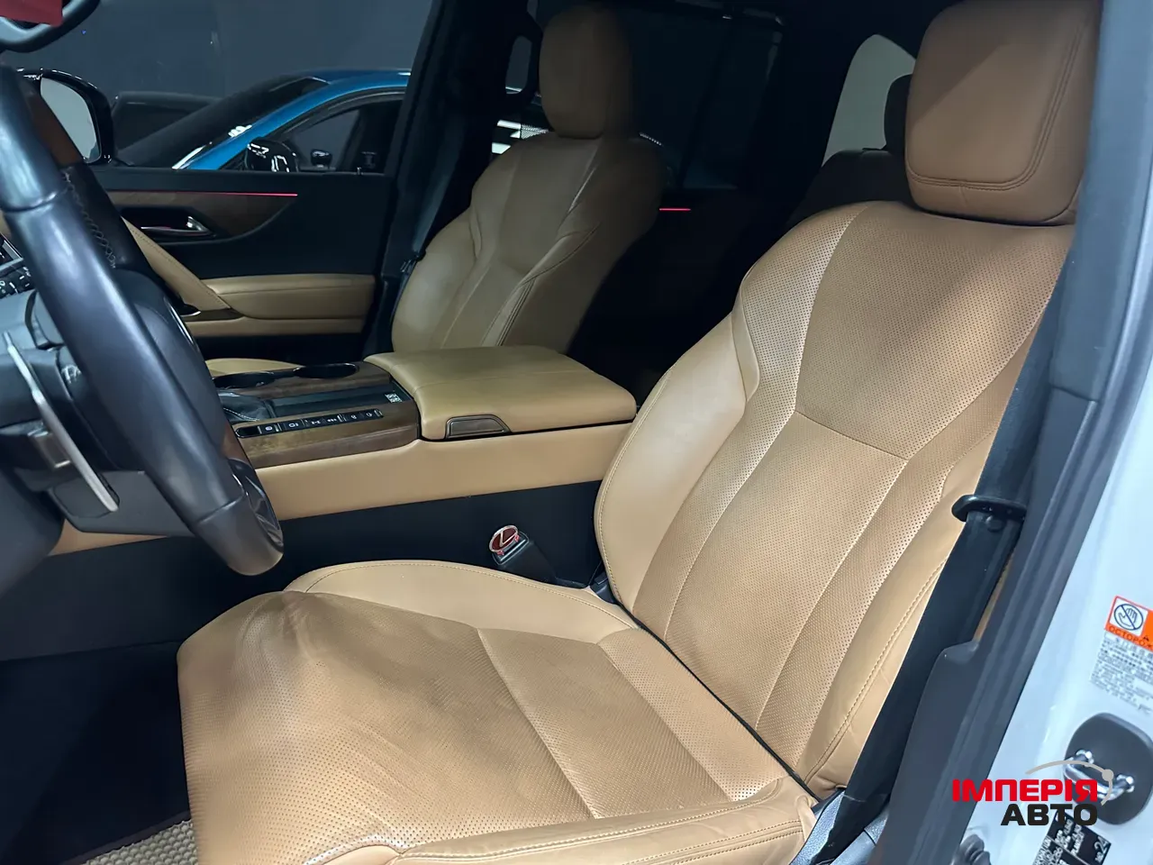 Lexus LX - фото 17