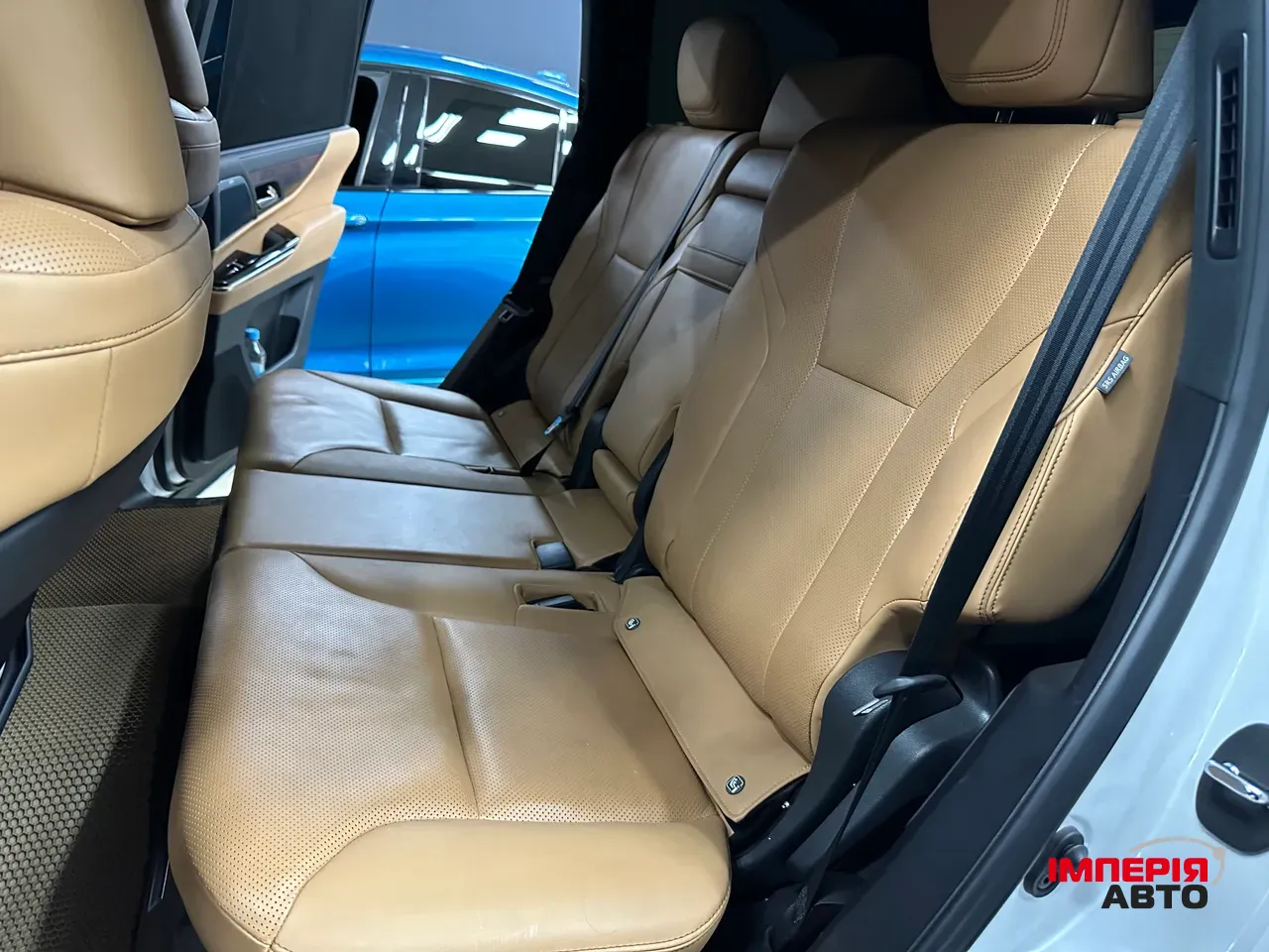 Lexus LX - фото 19