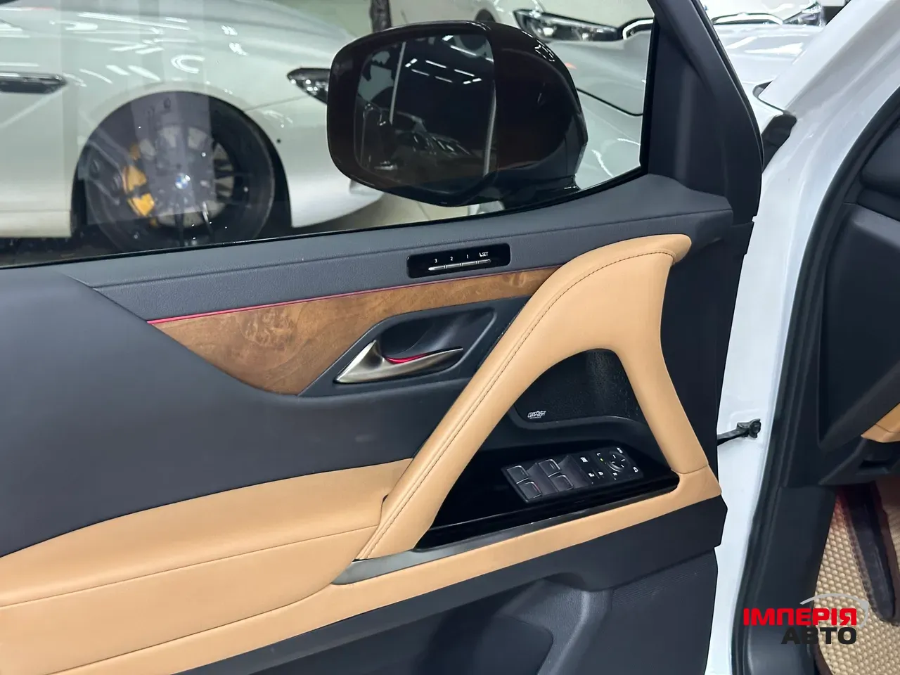 Lexus LX - фото 22