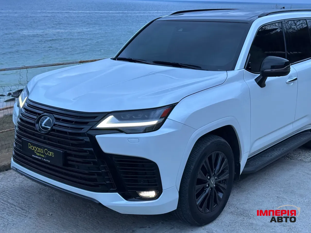 Lexus LX - фото 5