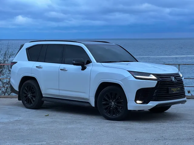 Lexus LX - фото 3