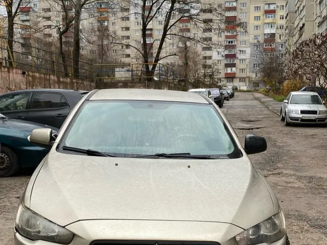 Mitsubishi Lancer - фото 2