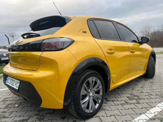 Peugeot 208 - фото 4