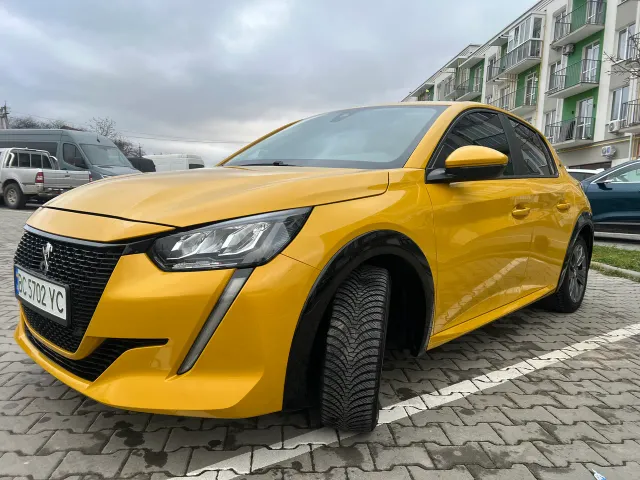 Peugeot 208 - фото 2