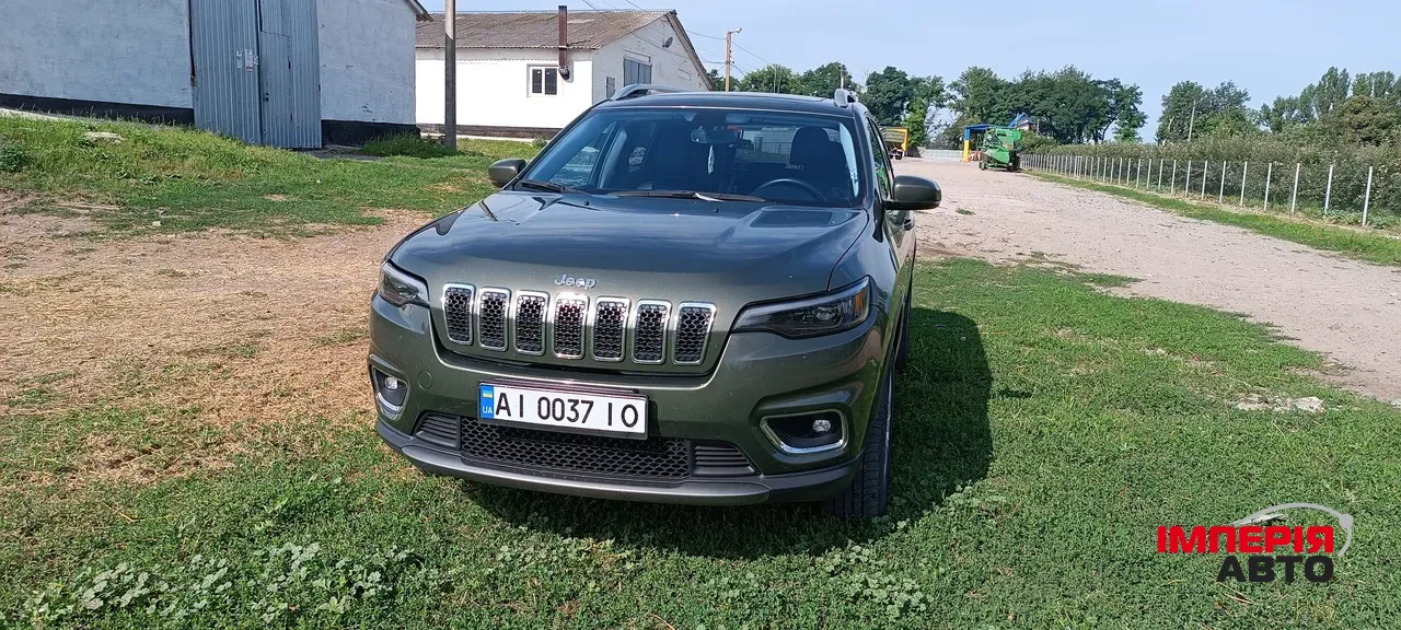 Jeep Cherokee - фото 1
