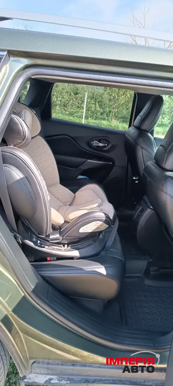 Jeep Cherokee - фото 9