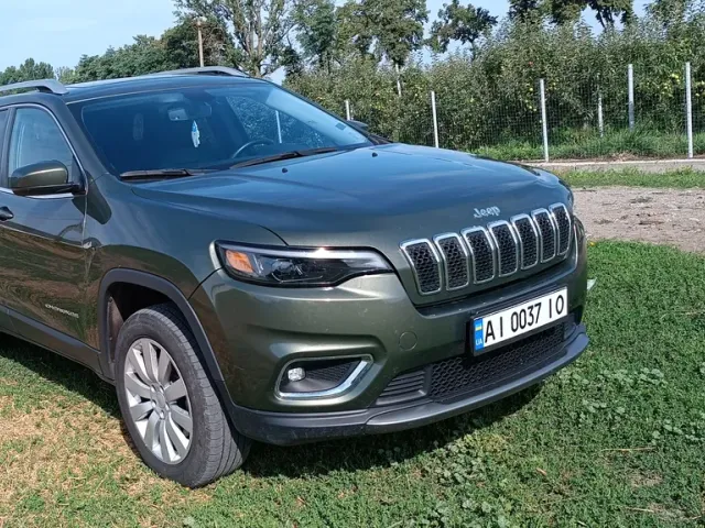 Jeep Cherokee - фото 2