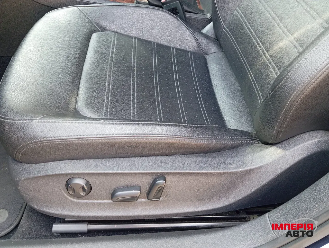 Volkswagen Passat (North America and China) - фото 15