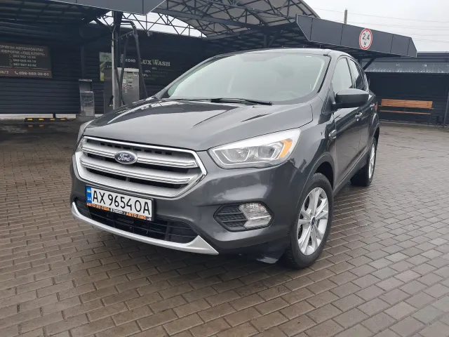 Ford Escape - фото 1