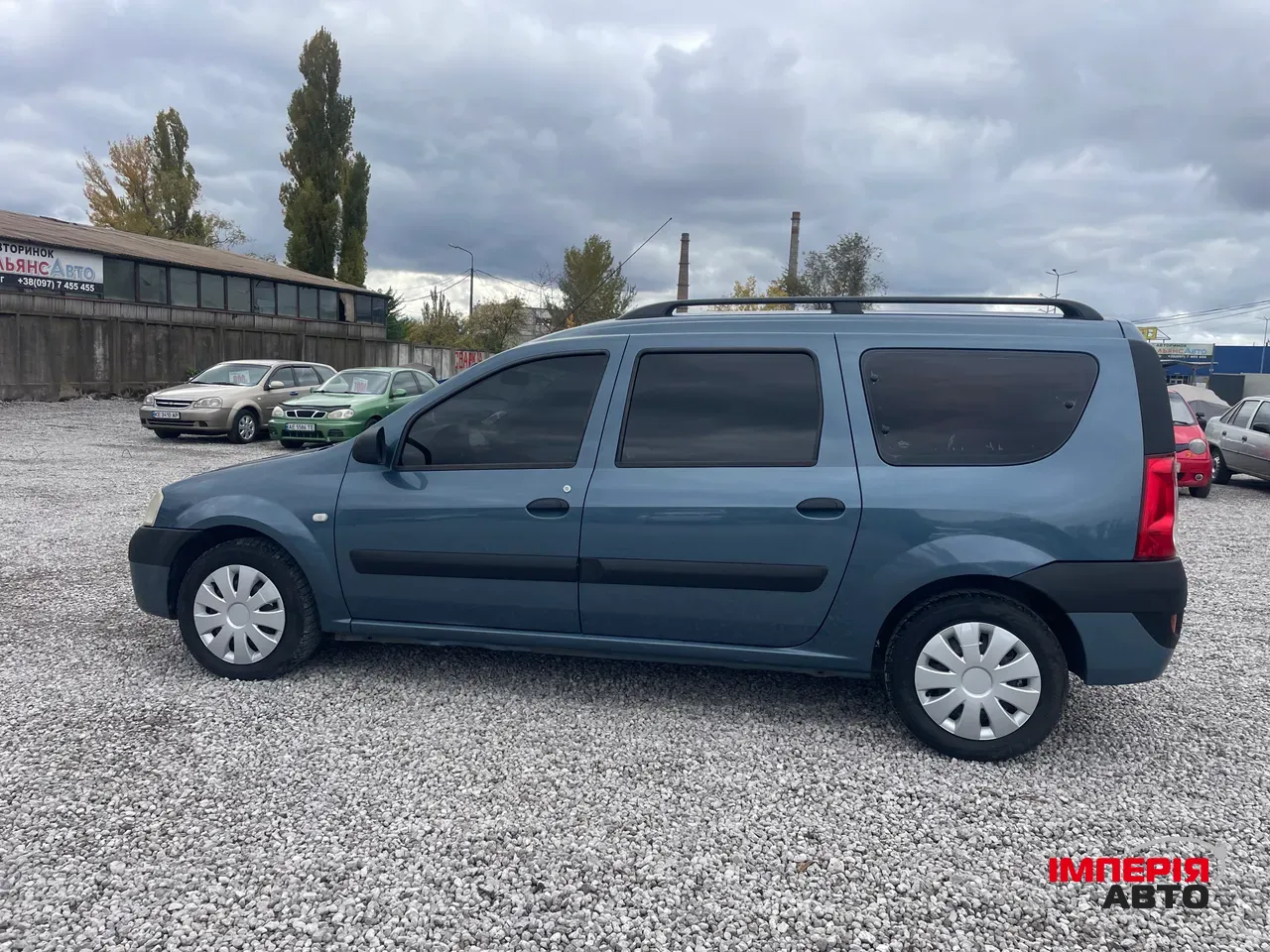 Dacia Logan - фото 4