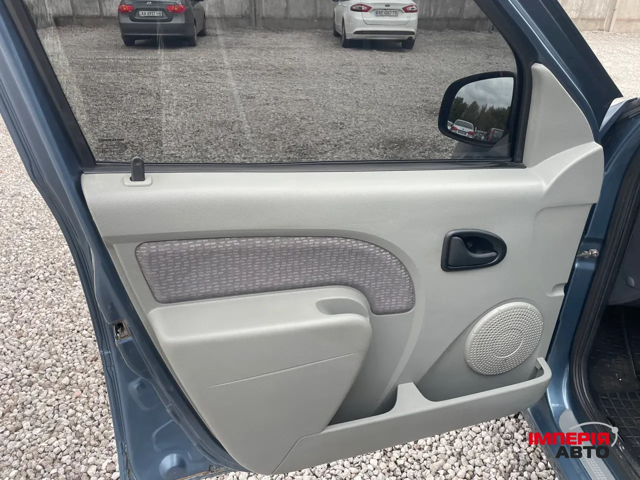 Dacia Logan - фото 11