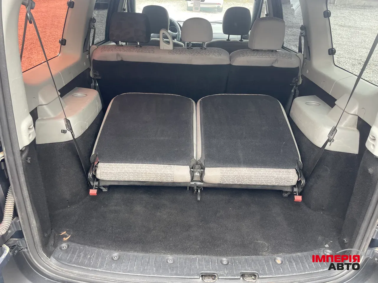 Dacia Logan - фото 10