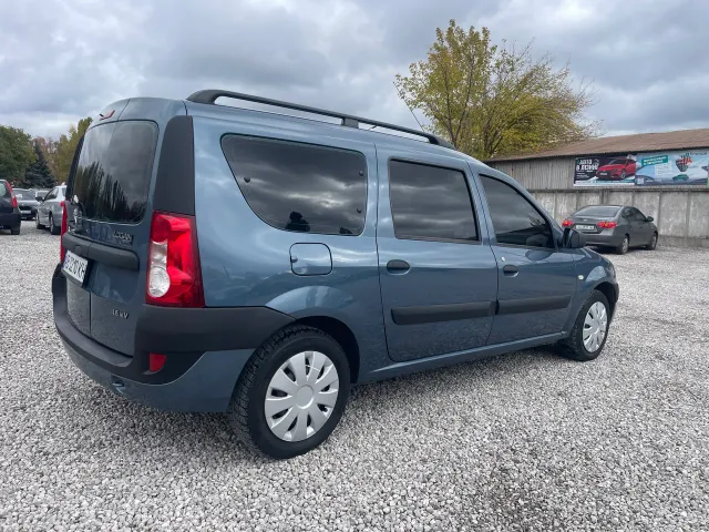 Dacia Logan - фото 5