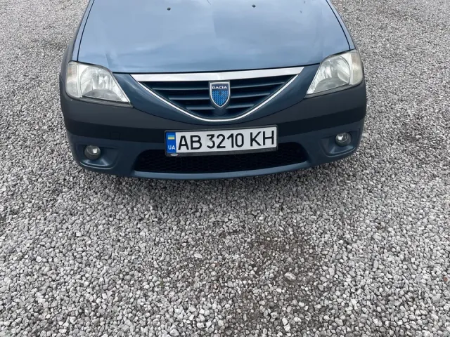 Dacia Logan - фото 1