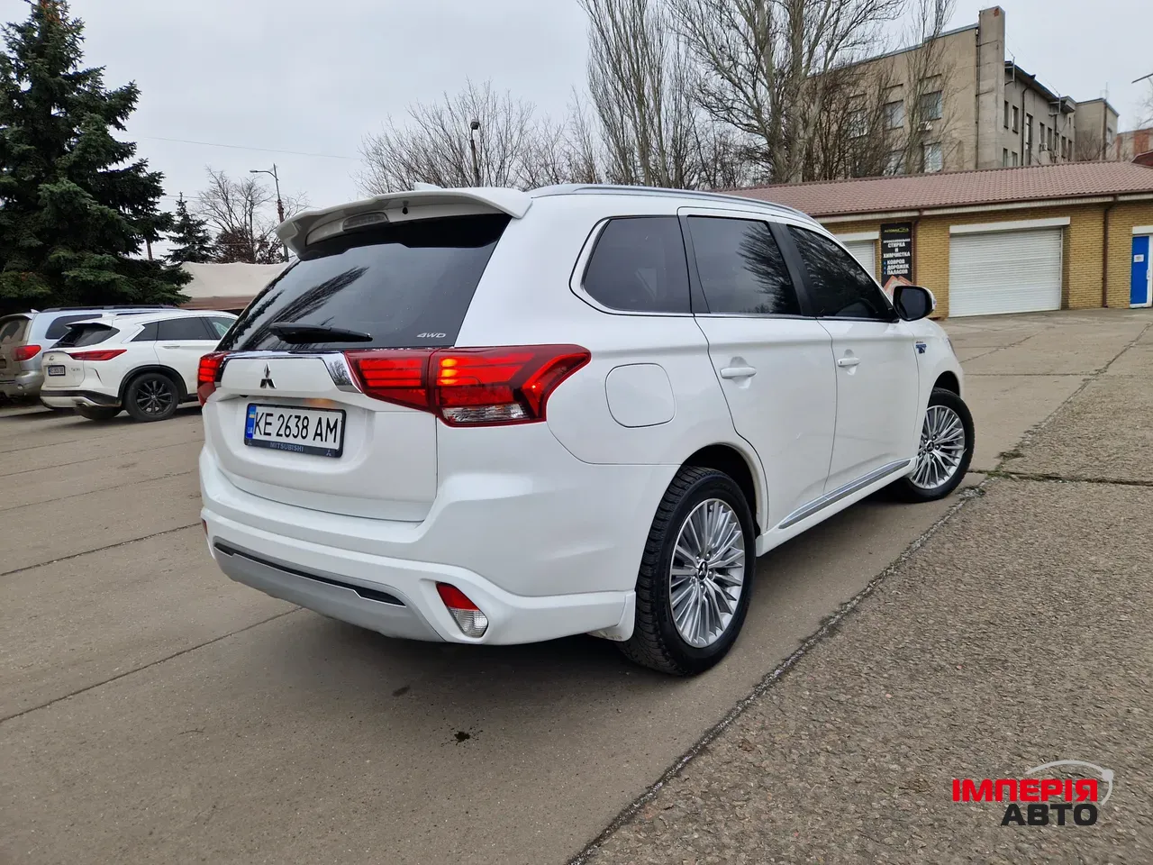 Mitsubishi Outlander - фото 4