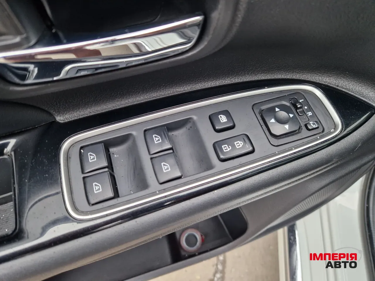 Mitsubishi Outlander - фото 28