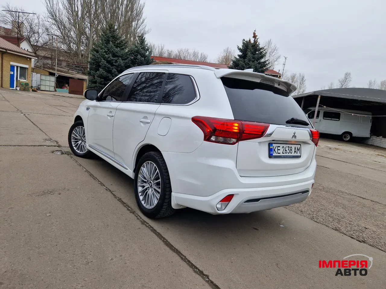 Mitsubishi Outlander - фото 6