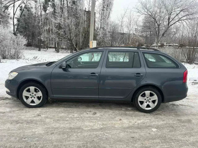 Skoda Octavia - фото 2