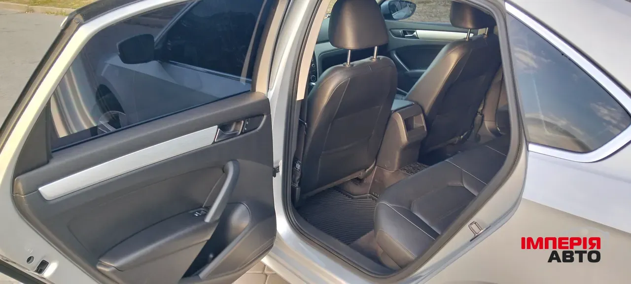 Volkswagen Passat (North America and China) - фото 10